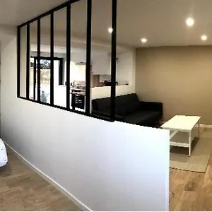 Apartment Immeuble Renove Au Centre D'auch., Auch