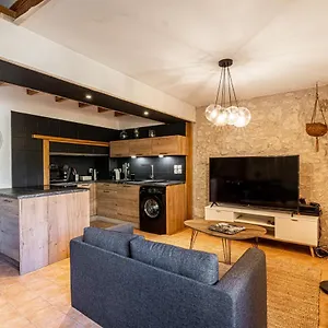 Apartment Superbe Appartement, Situe Au Coeur De La Ville., Auch
